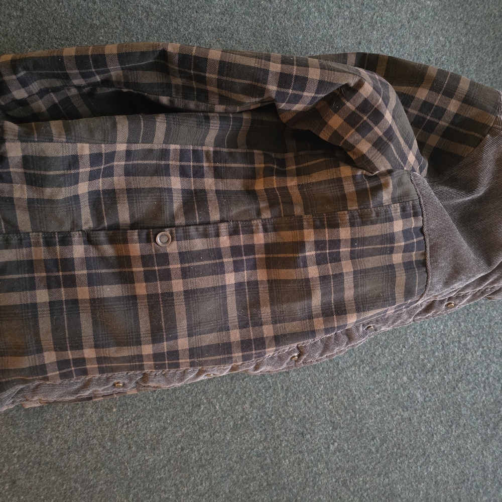 Snappy Shacket - Picture 5 of 7